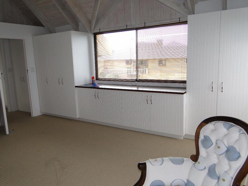 To Let 3 Bedroom Property for Rent in Britannia Bay Western Cape